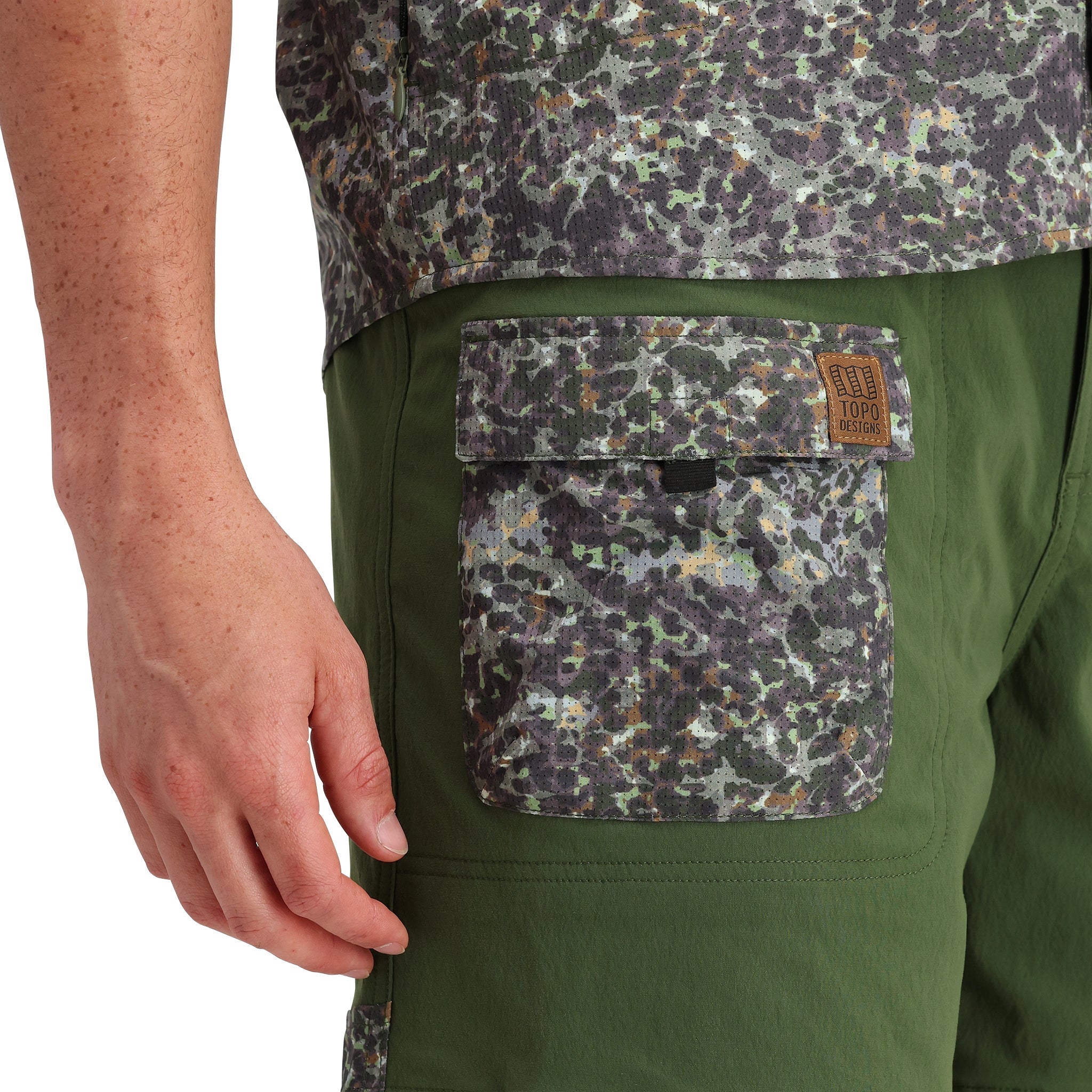 Detail shot of Topo Designs Retro River Shorts - Men's in "Olive / Meteor"